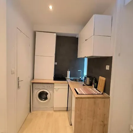 Apartment Studio Coeur De Ville-calme-bien Equipe- Pau
